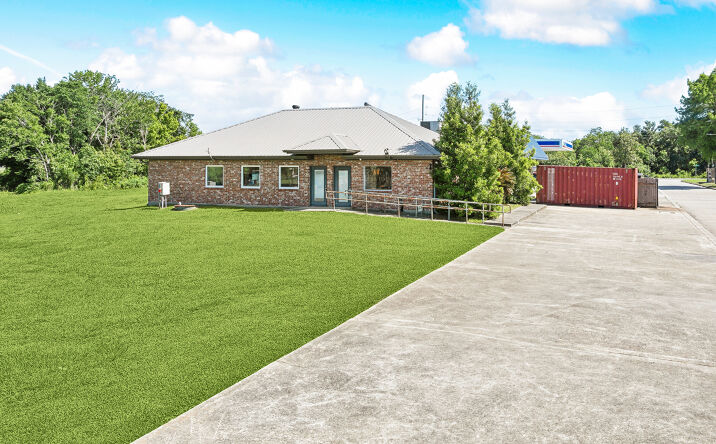 Pictures of Office property located at 2916 S Lake Blvd, Violet, LA 70092 for sales - image #1