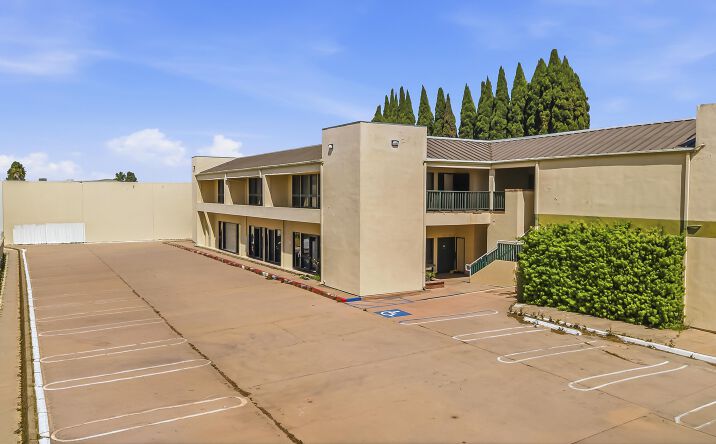 Pictures of Industrial property located at 5375 Industrial Dr, Huntington Beach, CA 92649 for sales - image #1