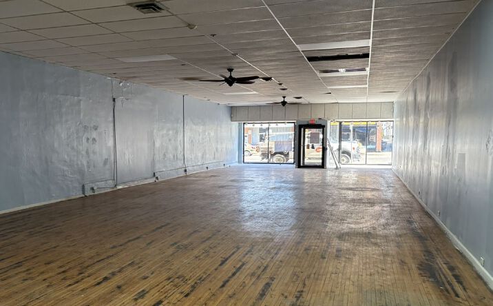 Pictures of Retail property located at 723-725 W Historic Mitchell St, Milwaukee, WI 53204 for sales - image #1