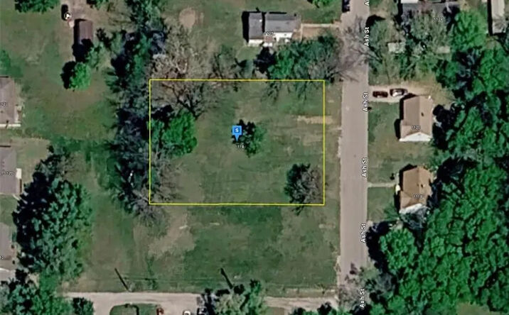 Pictures of Land property located at 1119 Ash St, Atchison, KS 66002 for sales - image #1