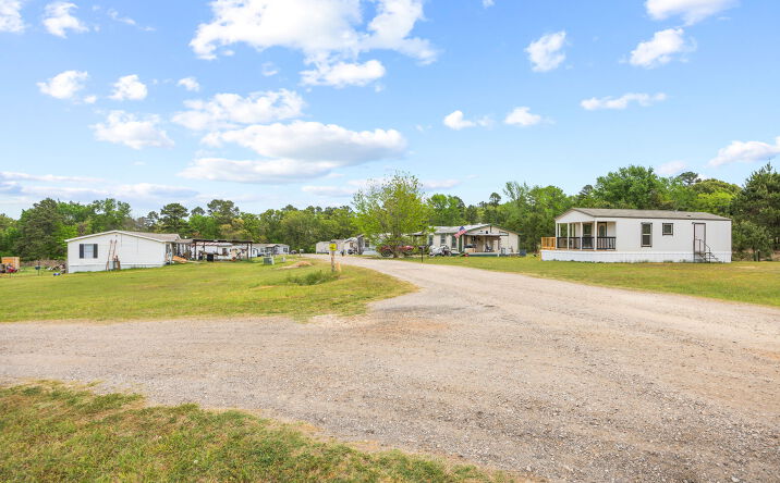 Pictures of Mobile Home Park property located at 120 Liberty, Mount Vernon, TX 75457 for sales - image #1