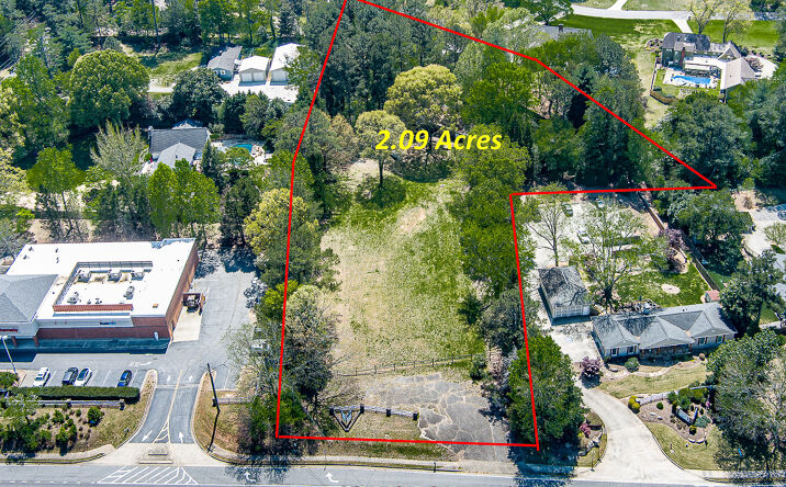 Pictures of Land, Office, Retail property located at 1400 Woodstock Road, Roswell, GA 30075 for sales - image #1