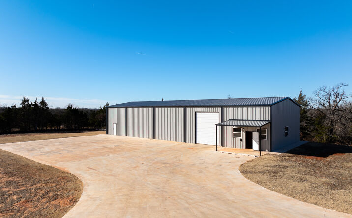 Pictures of Industrial property located at 625 Koloa Ave, Edmond, OK 73034 for sales - image #1