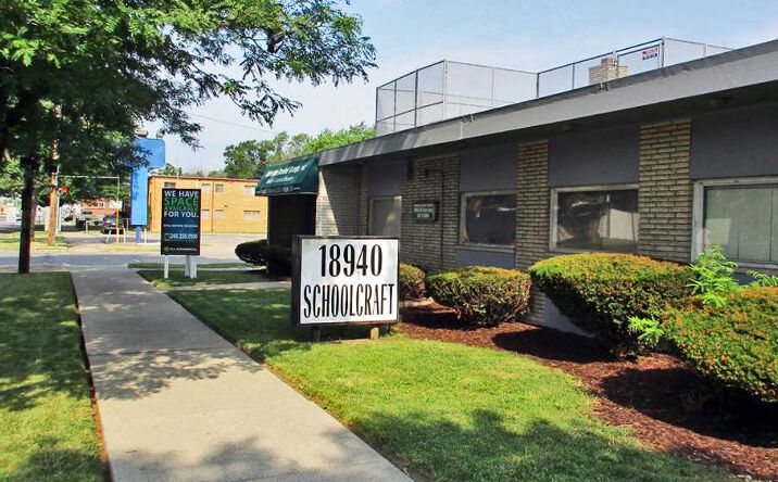 Pictures of Office property located at 18940 Schoolcraft Rd, Detroit, MI 48223 for sales - image #1