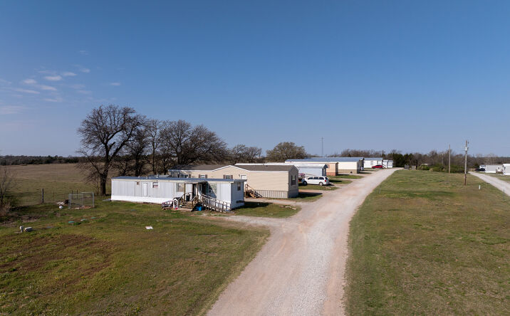 Pictures of Mobile Home Park property located at 16504 Gaddy Rd, Shawnee, OK 74801 for sales - image #1
