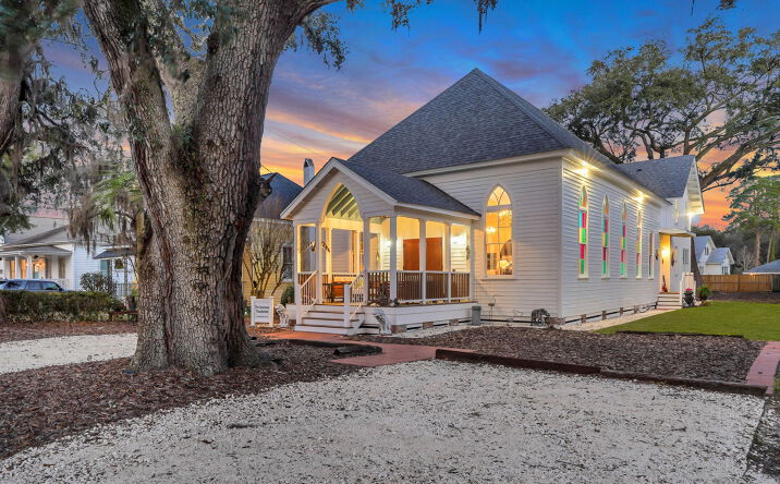 Pictures of Multifamily property located at 2716 Mechanics Ave, Savannah, GA 31404 for sales - image #1