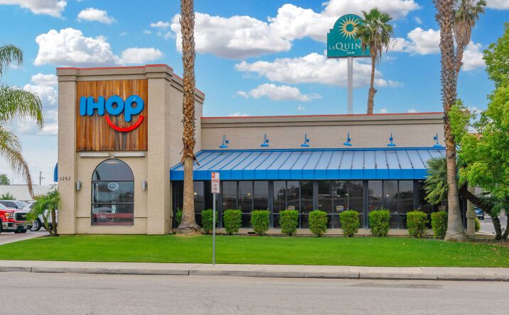 Pictures of Retail property located at 3252 Riverside Dr, Bakersfield, CA 93308 for sales - image #1