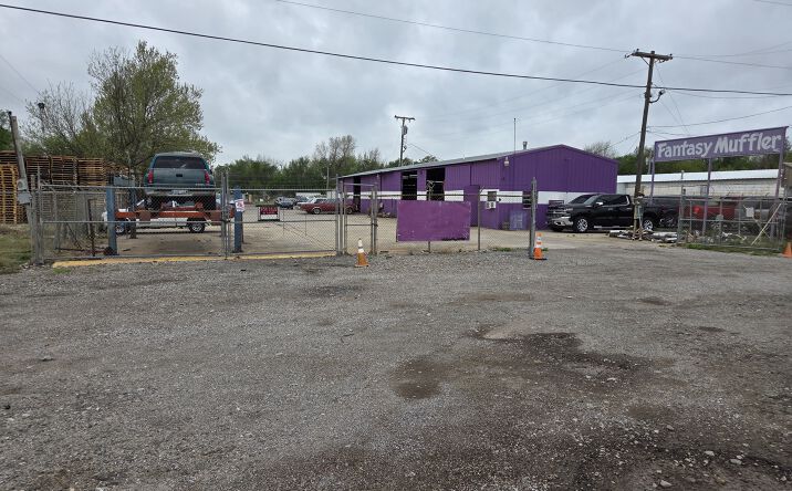 Pictures of Retail property located at 6994 NE 23rd St, Oklahoma City, OK 73141 for sales - image #1