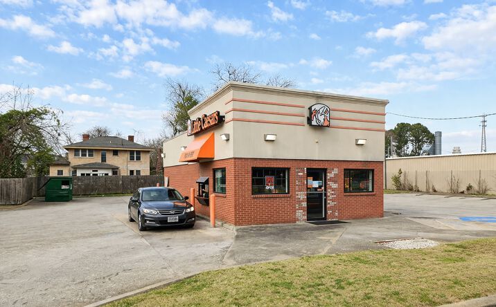 Pictures of Retail property located at 118 E Hill St, Thomson, GA 30824 for sales - image #1