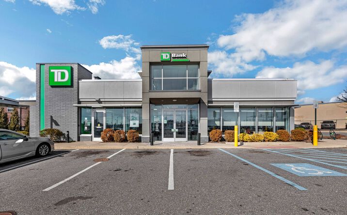 Pictures of Retail property located at 6304 Roosevelt Blvd, Philadelphia, PA 19149 for sales - image #1
