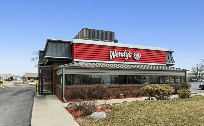 Pictures of Retail property located at 2050 Silvernail Rd, Pewaukee, WI 53072 for sales - image #1