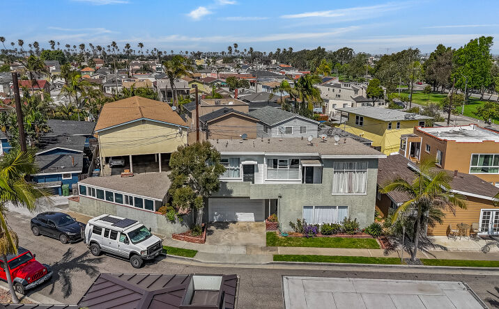 Pictures of Multifamily property located at 1521 Marine Ave, Seal Beach, CA 90740 for sales - image #1