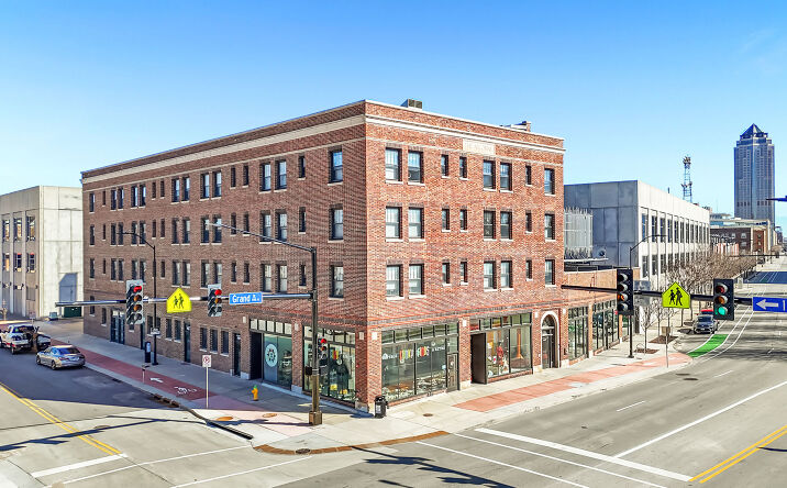 Pictures of Mixed Use, Multifamily, Retail property located at 1729 Grand Ave, Des Moines, IA 50309 for sales - image #1