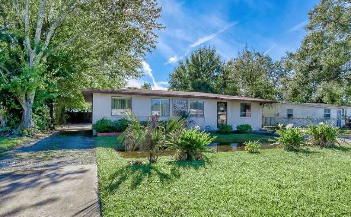 Pictures of Office, Retail property located at 6216 Sauterne Dr, Jacksonville, FL 32210 for sales - image #1