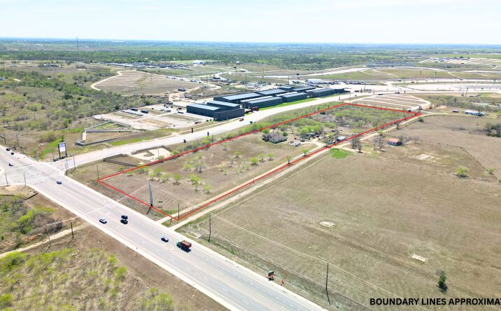 Pictures of Land property located at 7710 Elroy Rd, Del Valle, TX 78617 for sales - image #1