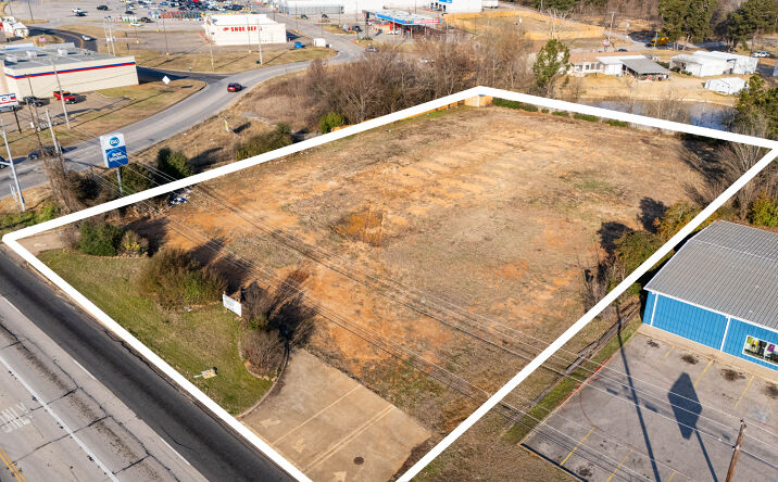 Pictures of Land property located at 1411 US-259 BUS, Kilgore, TX 75662 for sales - image #1