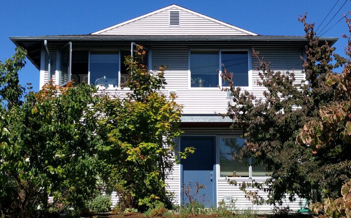 Pictures of Multifamily property located at 1822 S King St, Seattle, WA 98144 for sales - image #1