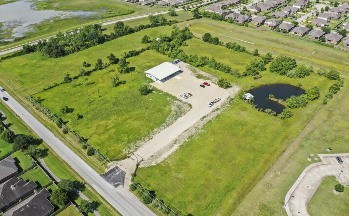 Pictures of Industrial, Land property located at 6551 Calder Dr, Dickinson, TX 77539 for sales - image #1