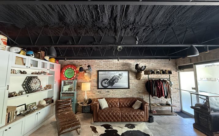 Pictures of Office property located at 1070 6th Ave N, Naples, FL 34102 for sales - image #1