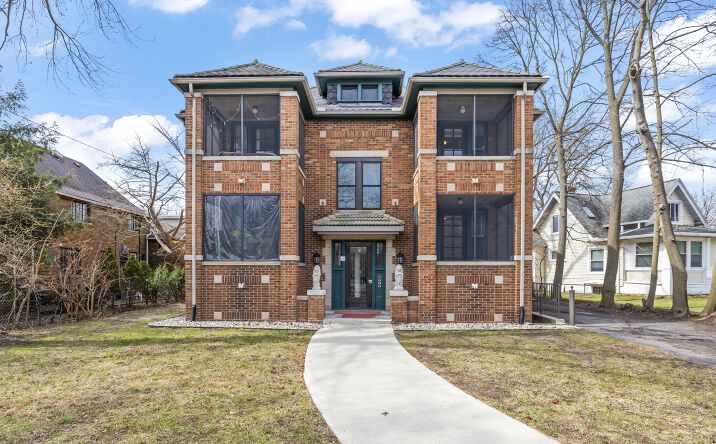 Pictures of Multifamily property located at 1506 Packard St, Ann Arbor, MI 48104 for sales - image #1