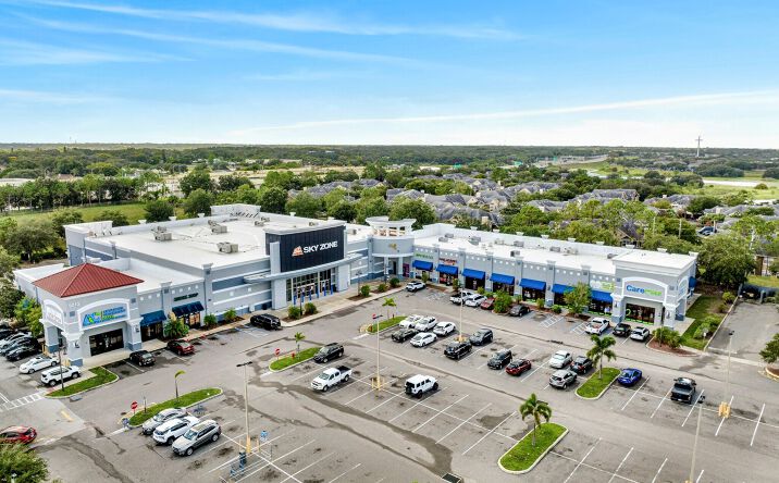 Pictures of Retail property located at 8010 W Colonial Dr, Orlando, FL 32818 for sales - image #1