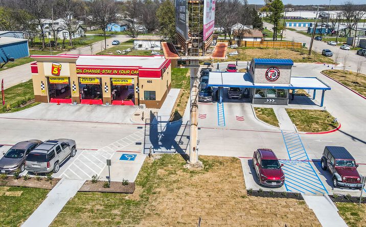 Pictures of Retail property located at 405 & 409 US-82, Gainesville, TX 76240 for sales - image #1