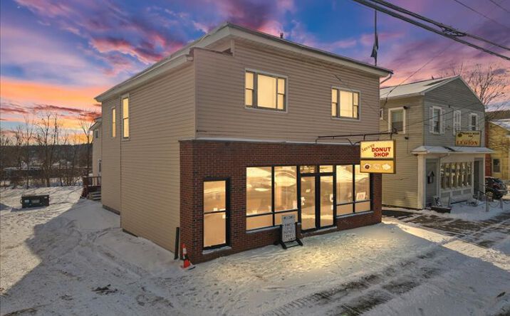 Pictures of Mixed Use, Multifamily, Retail property located at 135 W Manlius St, East Syracuse, NY 13057 for sales - image #1
