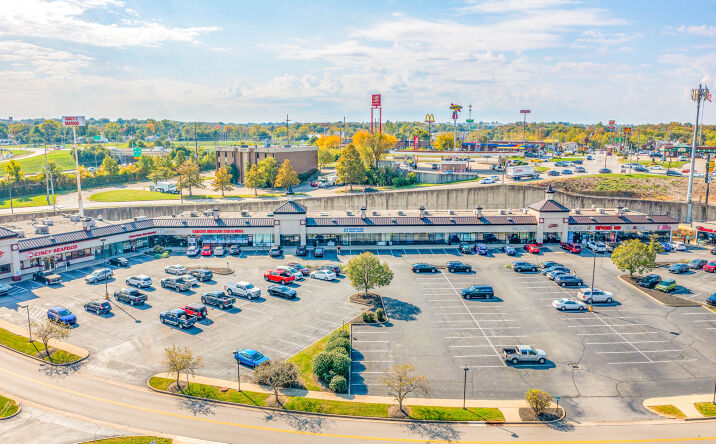 Pictures of Retail property located at 2301 Buttermilk Crossing, Crescent Springs, KY 41017 for sales - image #1