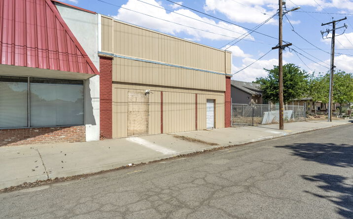 Pictures of Industrial, Retail property located at 5831 Juanche Ave, Tranquillity, CA 93668 for sales - image #1