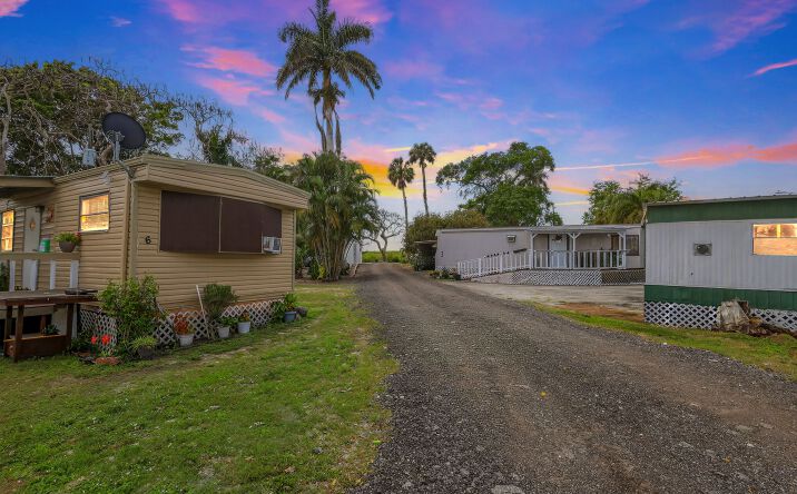 Pictures of Mobile Home Park, Multifamily property located at 1 Richard Keen Rd, Pahokee, FL 33476 for sales - image #1