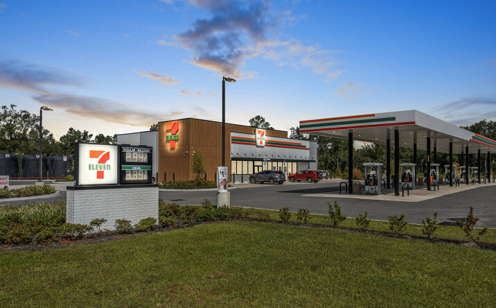 Pictures of Retail property located at 600 E 5th Ave, Eagle Lake, FL 33839 for sales - image #1