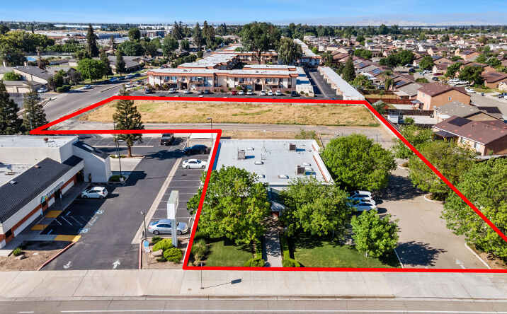 Pictures of Industrial, Land, Mixed Use, Office, Retail property located at 5781 E Kings Canyon Rd, Fresno, CA 93727 for sales - image #1