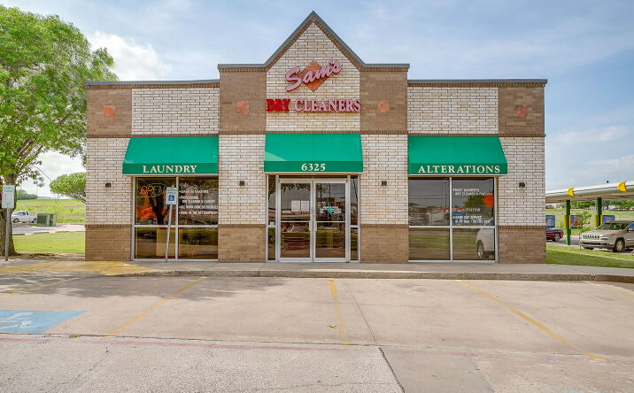 Pictures of Retail property located at 6325 Lake Worth Blvd, Forth Worth TX 76, Fort Worth, TX 76135 for sales - image #1