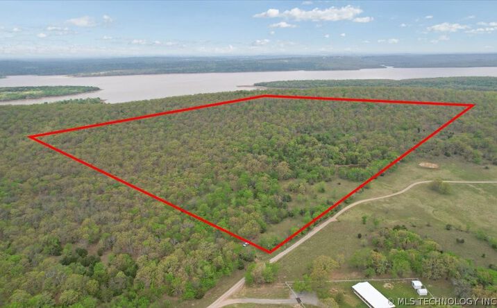 Pictures of Land property located at 1 E Fred's Fish Camp Road, Stringtown, OK 74569 for sales - image #1