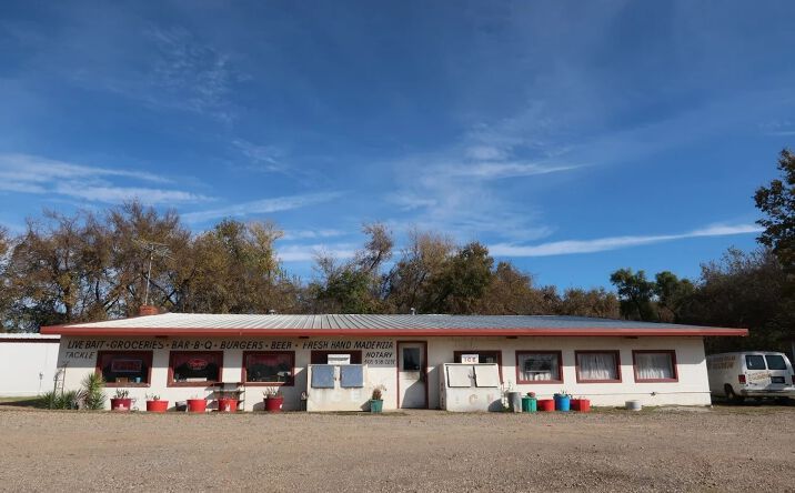 Pictures of Business for Sale, Mixed Use, Office, Special Purpose, Retail, Industrial property located at 725 Carpenters Bluff Road, Hendrix, OK 74741 for sales - image #1