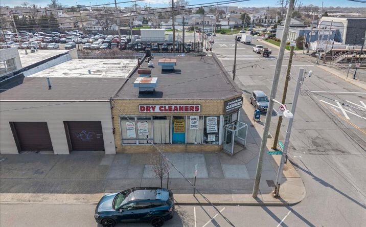 Pictures of Retail property located at 3180 Lawson Boulevard, Hempstead, NY 11572 for sales - image #1