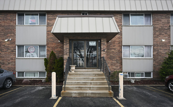 Pictures of Office, Multifamily property located at 1101 W IRVING PARK Road, Bensenville, IL 60106 for sales - image #1