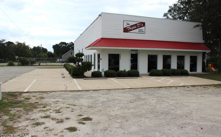 Pictures of Office property located at 7011 Beach Dr, Ocean Isle Beach, NC 28467 for sales - image #1