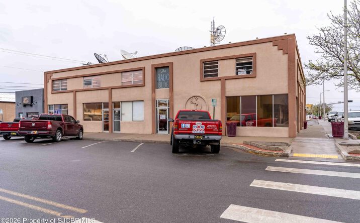 Pictures of Land property located at 120 S COMMERCIAL Avenue, Farmington, NM 87401 for sales - image #1
