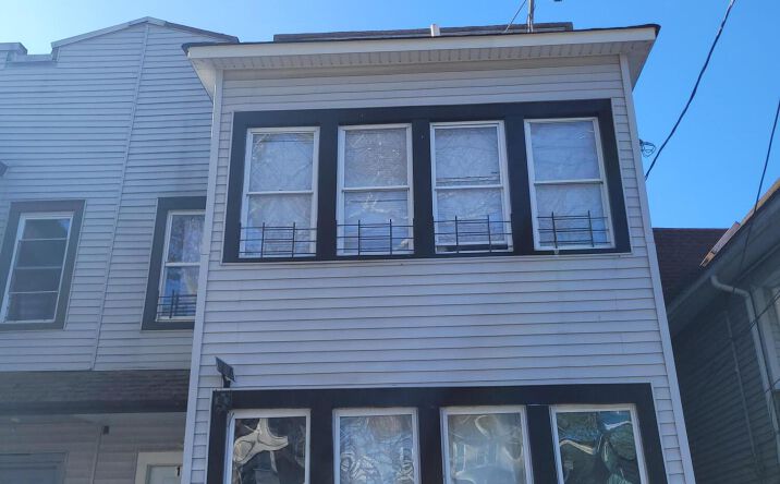 Pictures of Multifamily property located at 118 Scribner Avenue, Staten Island, NY 10301 for sales - image #1