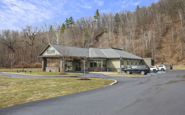 Pictures of Office, Retail property located at 7237 US-7, Pownal, VT 05261 for sales - image #1