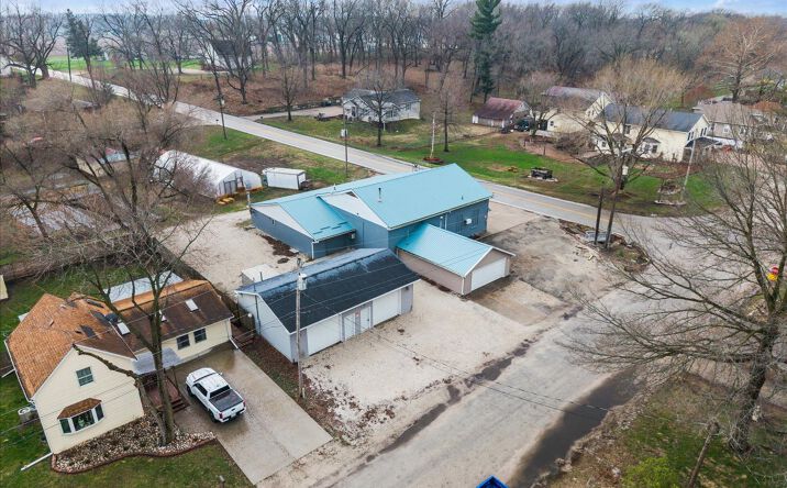 Pictures of Industrial property located at 162 Exchange St, Colona, IL 61241 for sales - image #1