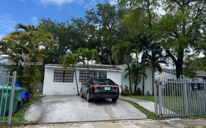 Pictures of Multifamily property located at 97 NW 69th St, Miami, FL 33150 for sales - image #1