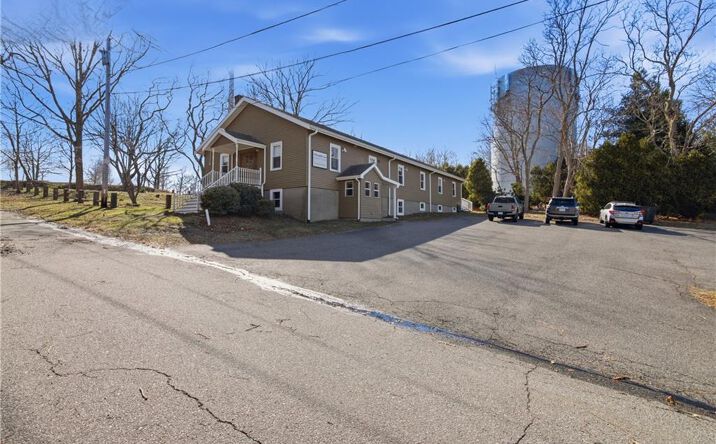 Pictures of Office, Special Purpose, Land, Industrial, Retail property located at 35 Dyer Street, Portsmouth, RI 02871 for sales - image #1