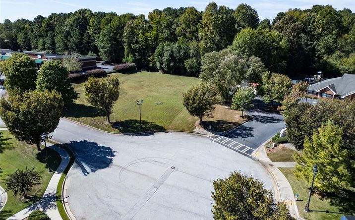 Pictures of Retail property located at 10146 Carlin Drive, Covington, GA 30014 for sales - image #1