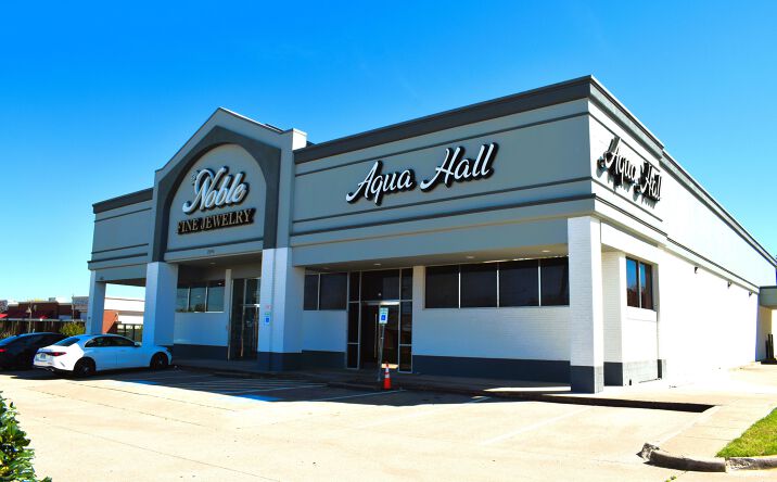 Pictures of Retail property located at 2090 E Arapaho Rd, Richardson, TX 75081 for sales - image #1