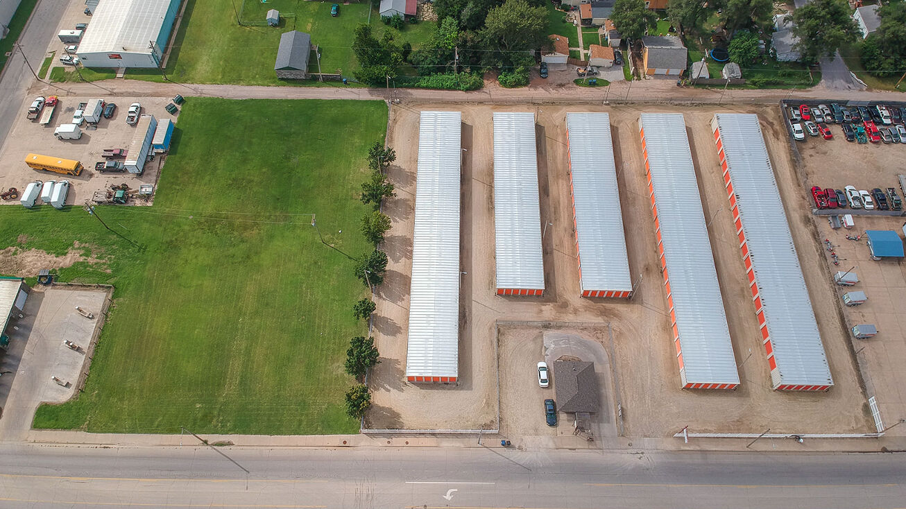 1013 E. 4th Ave., Hutchinson, KS 67501 Mixed Use Property for Sale