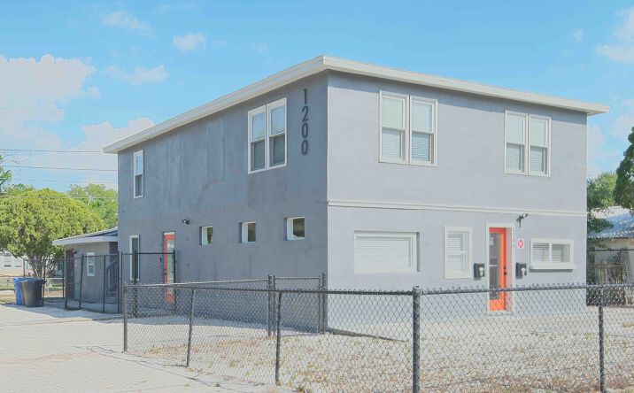 Pictures of Mixed Use, Office property located at 1200 40th St S, St. Petersburg, FL 33711 for sales - image #1