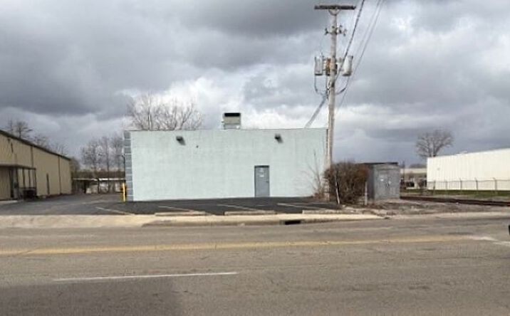 Pictures of Industrial property located at 25 N Bechtle Ave, Springfield, OH 45504 for sales - image #1
