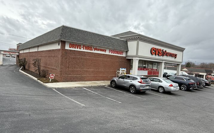 Pictures of Retail property located at 125 W Washington St, Chambersburg, PA 17201 for sales - image #1